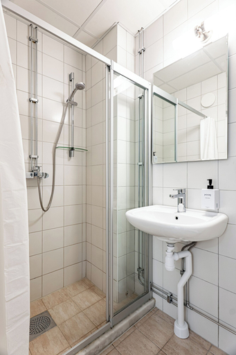 Bathroom 4, Injoy Park Hotel Solna, Solna
