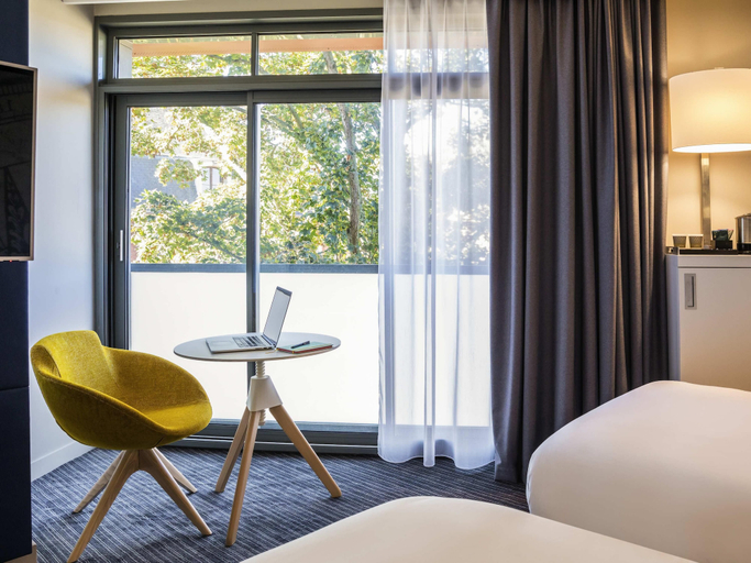 Bedroom 3, Mercure Beauvais Centre Cathédrale hotel, Oise