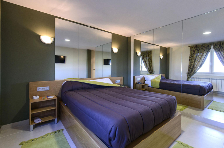 Bedroom 2, Motel Cancun Aviles, Asturias