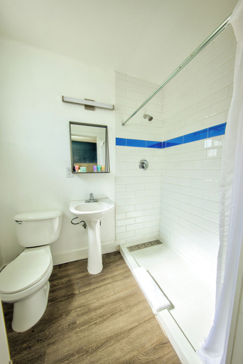 Bathroom 4, Downtowner Boutique Hotel, Clark