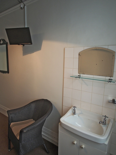 Bathroom 2, The Grand Hotel, Sydney