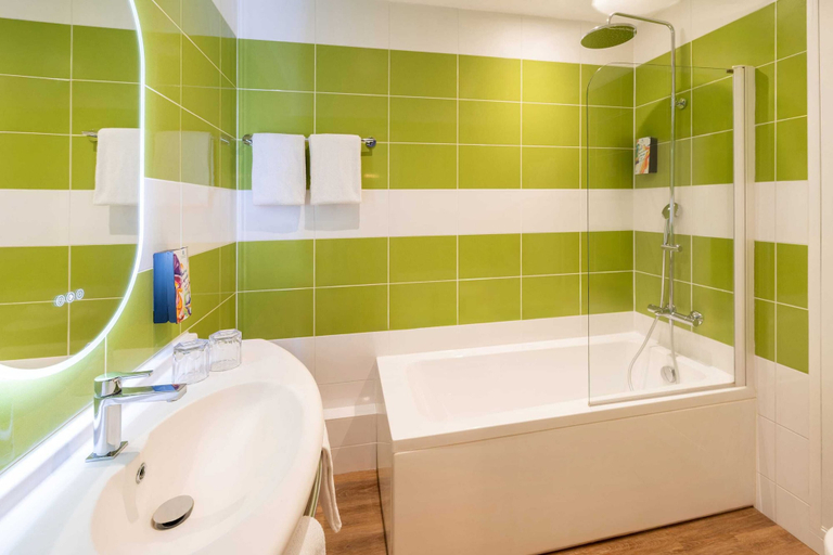 Bathroom 4, Sure Hotel by Best Western Tours Sud, Indre-et-Loire