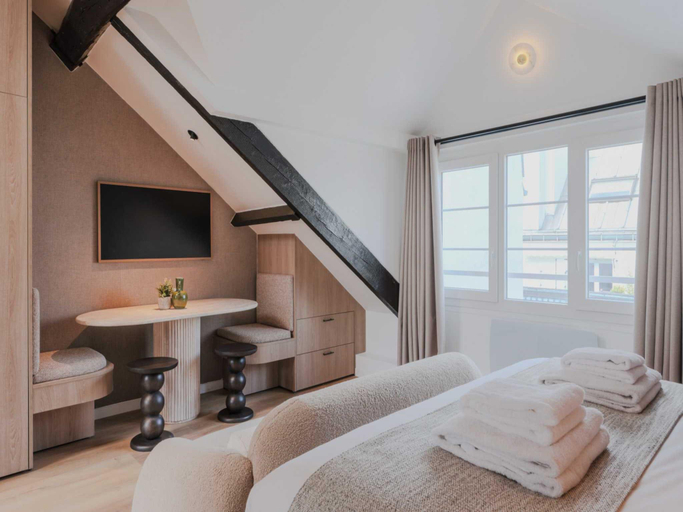 Bedroom 5, Charming and Intimate Apartment - 2br/3p - Louvre, Paris