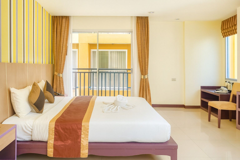 Bedroom 3, Bellevue Ocean Patong, Pulau Phuket