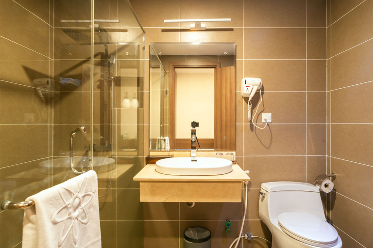 Bathroom 5, Orbit Hotel Nha Trang, Nha Trang