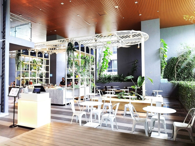 Food & Drinks 5, KLCC SkyTowerStayCation AT Ceylonz Suites By HAPYHOME, Kuala Lumpur