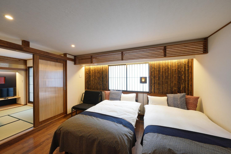 Bedroom 2, Yadoya Uguisu, Taitō