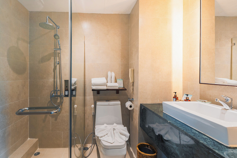 Bathroom 5, Maneechan Resort & Sport Club, Muang Chanthaburi