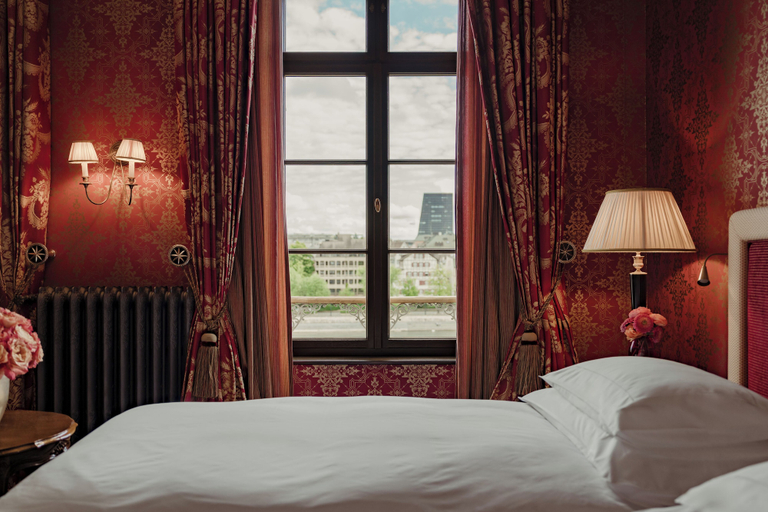 Bedroom 3, Grand Hotel Les Trois Rois, Basel
