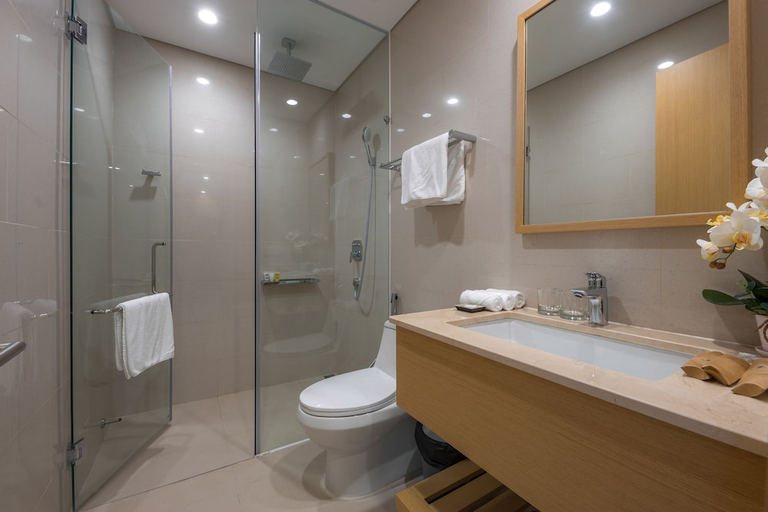 Bathroom 4, Luxury Apartment in 5 Stars Resort, Da Nang