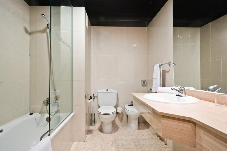 Bathroom 4, Sno Hotel Formigal, Huesca