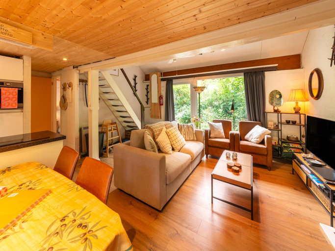 4, Chalet in Hastiere near Castle, Namur