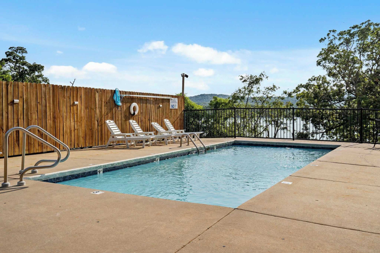 Sport & Beauty 5, Lakefront Sanctuary - Table Rock Lake Adventures, Stone
