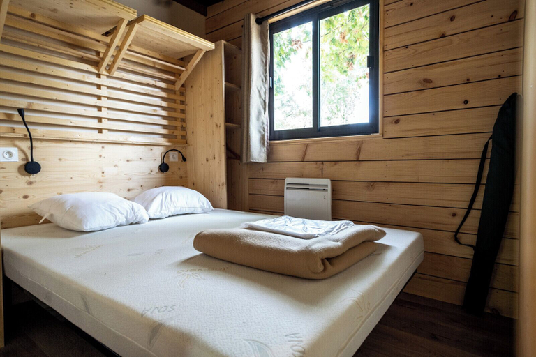 Bedroom 2, Huttopia Lac de Sillé, Sarthe