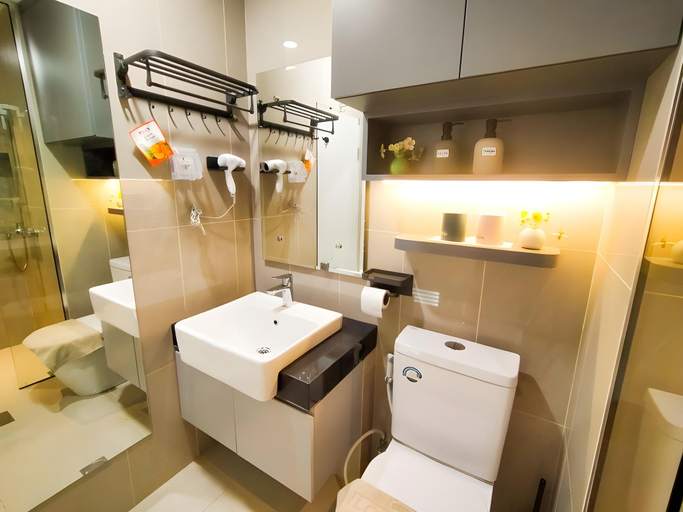 Bathroom 5, Lovina 3A05 The Nove Nuvasa Bay, Batam