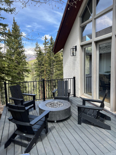 Terrace/patio, Winterleaf 4 Bedroom Home by RedAwning, San Miguel