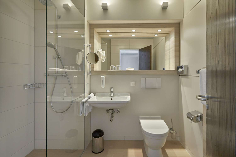 Bathroom 3, H+ HOTEL BAD SODEN, Main-Taunus-Kreis