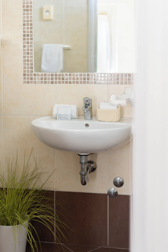 Bathroom 3, Hotel Philadelphia, Rimini