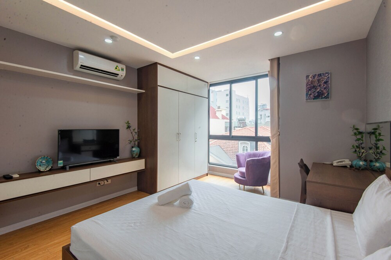 Bedroom 2, No.9 Housinng 81 Linh Lang, Ba Đình