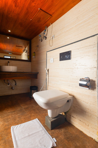 Bathroom 4, Sumitel Queens Yard, Darjiling