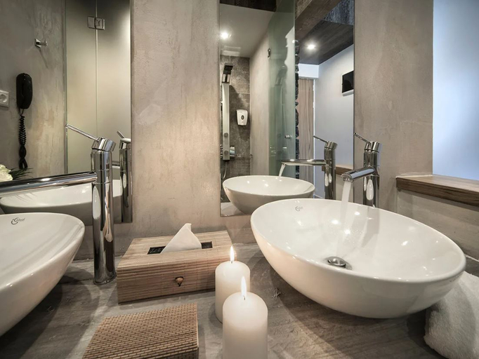 Bathroom 4, Elounda Orama Boutique Hotel by GHH, Crete