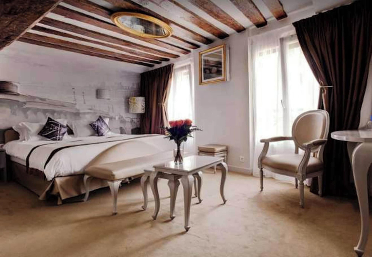 Room 5, Confidential Room 1, a Stone's Throw From the Louvre, Paris