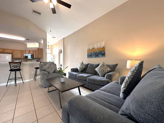 Room 5, Disney Hideaway Villa Sleeps 9 4Bd Home With Pool, Polk