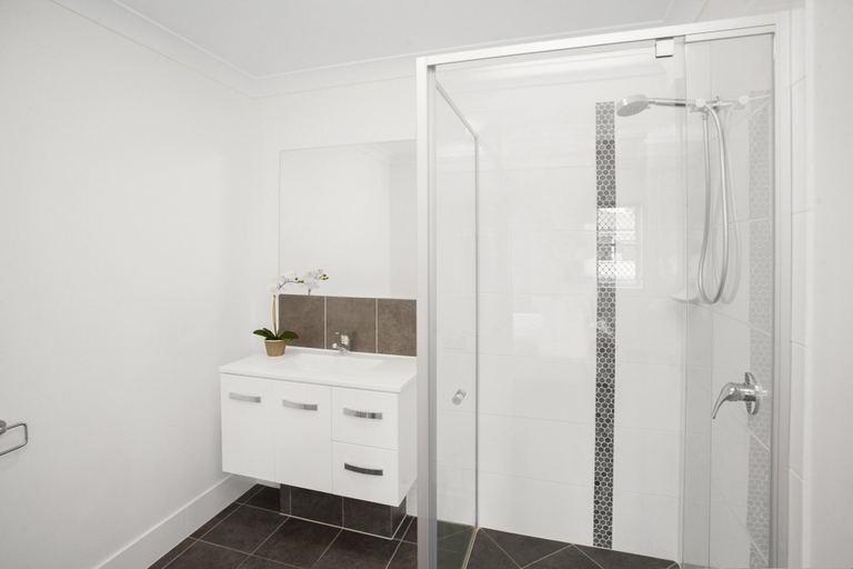 Bathroom 3, Comfortable 3-bed Retreat Close Parks, Taigum-Fitzgibbon