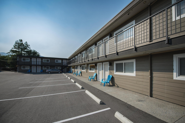 Exterior & Views 2, Coast Penticton Hotel, Okanagan-Similkameen