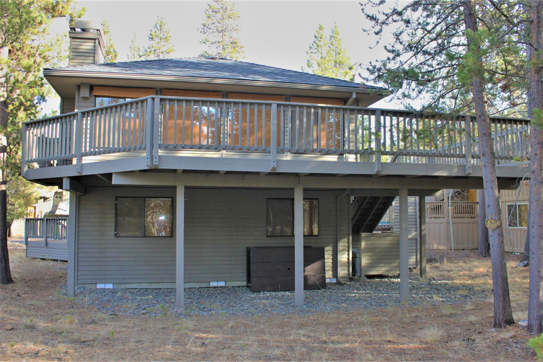 Exterior 4, Red Cedar 53 3 Bedroom Home, Deschutes