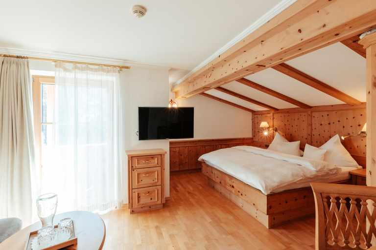 Bedroom 4, Biohotel Schweitzer, Imst