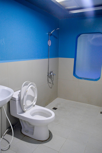 Bathroom 4, Astrotel Guadalupe, Taguig
