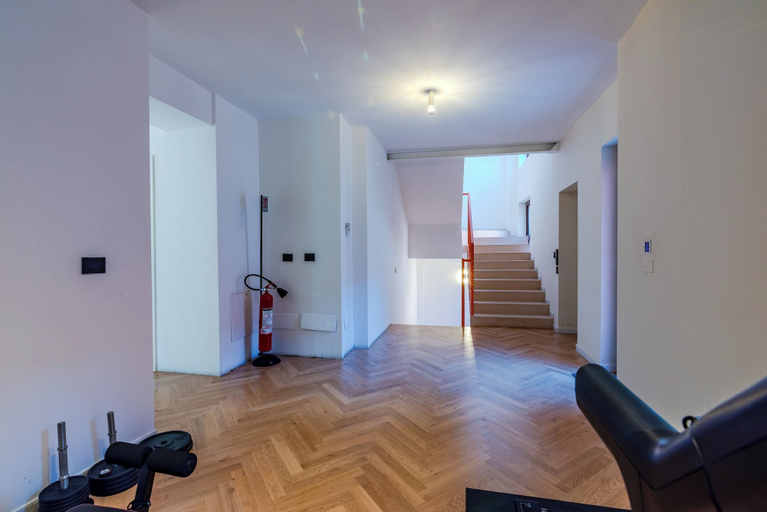 Handrails in stairways, Mia Home Experience, Milano