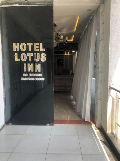 Interior entrance, Hotel Lotus Inn, Gandhinagar
