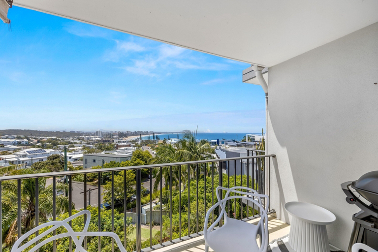 Property grounds 2, 2-bed Near Beach With BBQ & Stunning Ocean Views, Maroochy - Mooloolaba