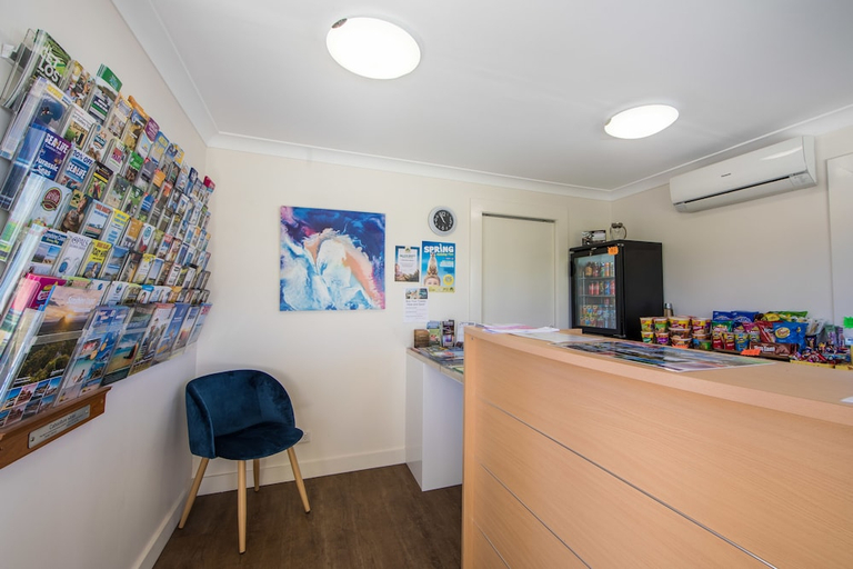 Food & Drinks 5, Caboolture Motel, Caboolture - Central