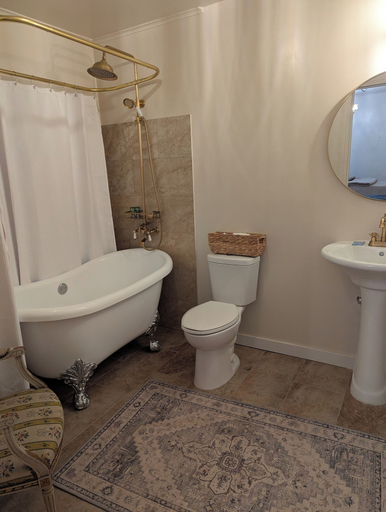 Bathroom 3, Hotel Leger, Calaveras