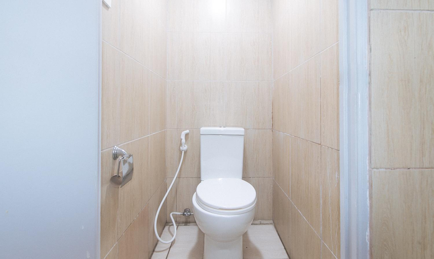 Bathroom 5, Metro Deluxe Residences near World Trade Center, Pasay City