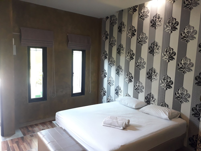 Bedroom 2, Oasis Resort, Pran Buri