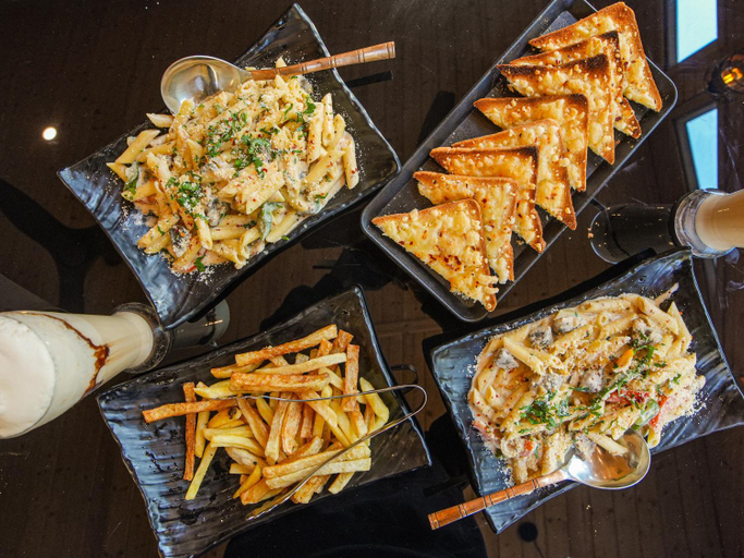 Food & Drinks, Hotel Khanna Residency, Delhi