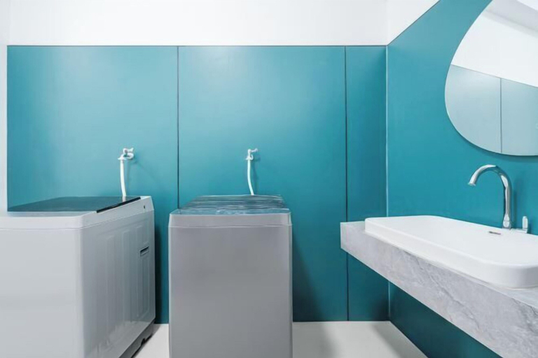 Bathroom 4, Golden Dragon Hotel (Red River Maitreya Branch), Honghe Hani and Yi