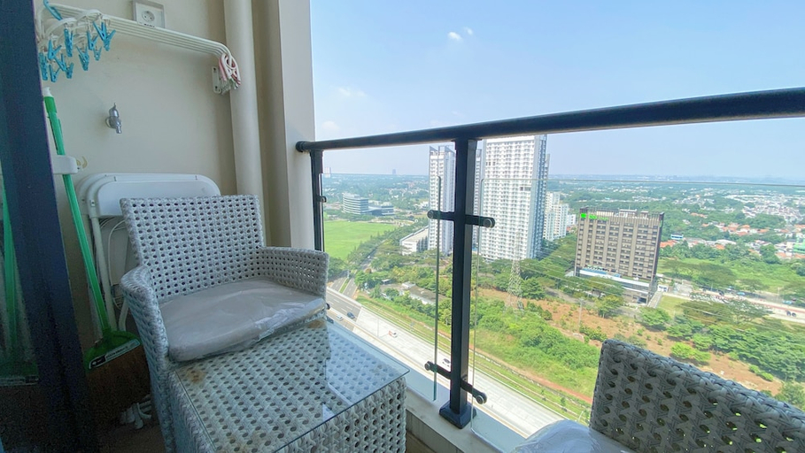 Exterior & Views, Comfort And Good Place Studio At Sky House Bsd Apartment, South Tangerang