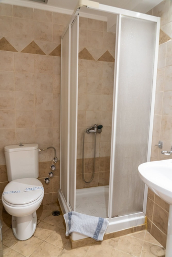 Bathroom 4, Four Seasons Hotel, Attica
