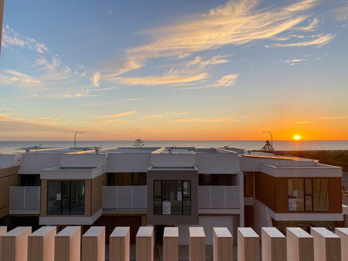 Exterior 5, Oceanview Luxury With Dedicated Workspace, Adelaide