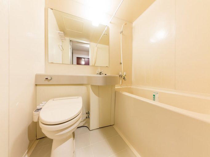 Bathroom 3, APA Hotel Tsubamesanjo-Ekimae, Tsubame