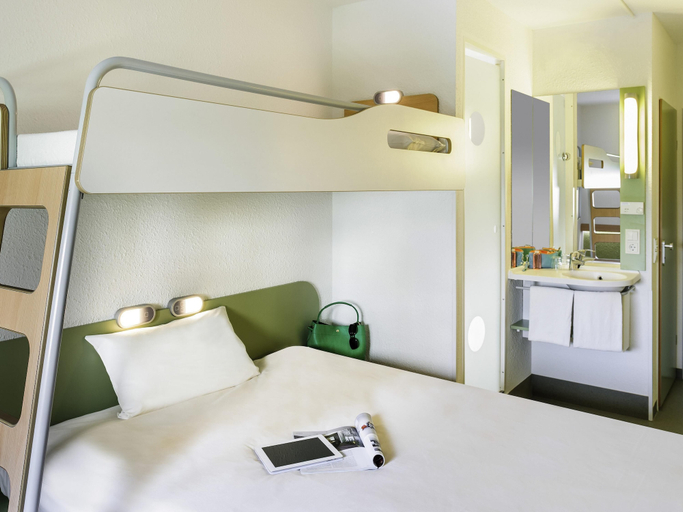 Bedroom 4, Ibis Budget Hamburg City Ost, Hamburg