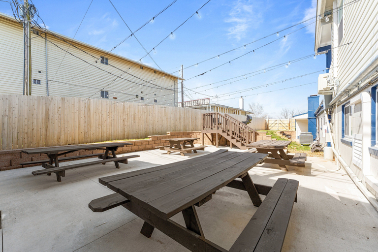 Outdoor dining 2, Sc11-silver Cove 11 1 Bedroom Condo, Stone