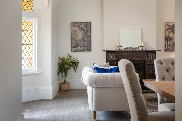 Separate living room 2, Central 2-Bed Apartment with Private Parking, Sydney