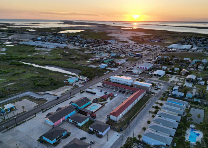 Exterior & Views 2, Ocean's Edge Hotel, Port Aransas,TX, Nueces