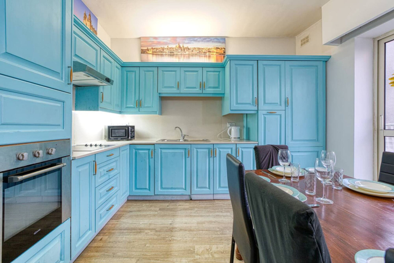 Room 4, Benny s Seaside Escape Sliema